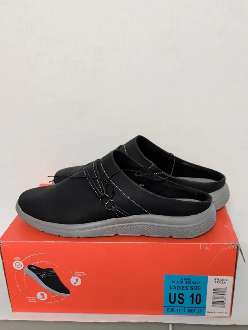Gina Black Slip-On Clog - US 10
